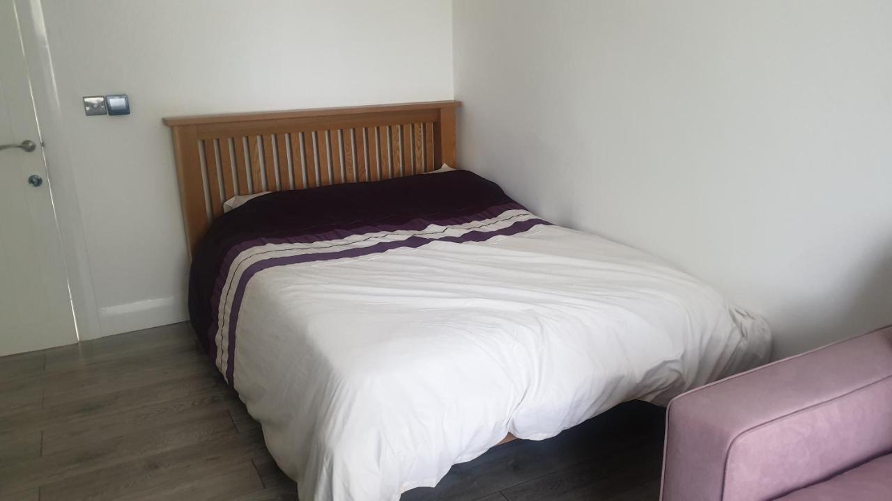 Apsley Home, * Hemel Hempstead