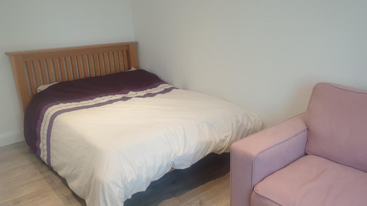 Homestay Apsley Home, *